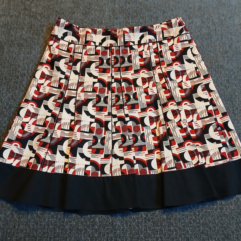 Ann Taylor Geometric Abstract Print Pleated A-Line Skirt Red Black Size 8